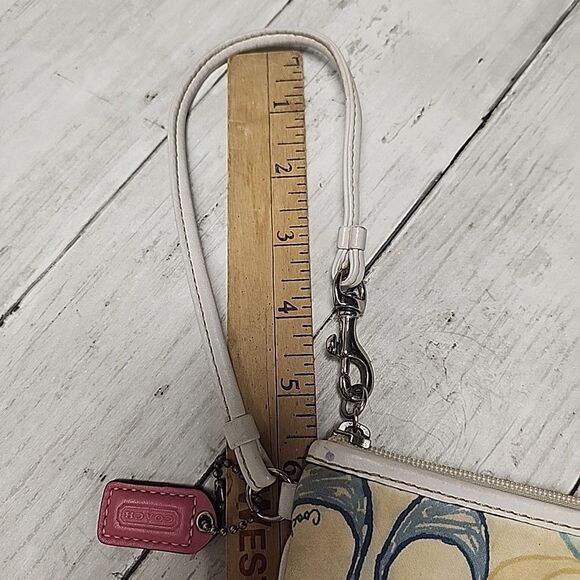 Coach Hampton Signature Scribble C Print Multi-Color Wristlet Y2K Fashion - Picture 8 of 8